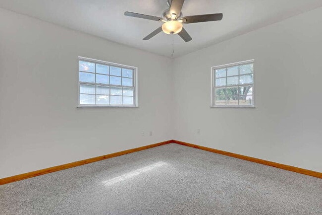 Building Photo - 184 S 5th St