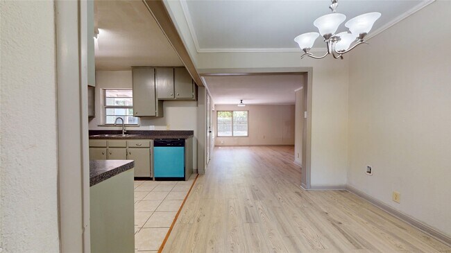 Building Photo - 1501 13th St N