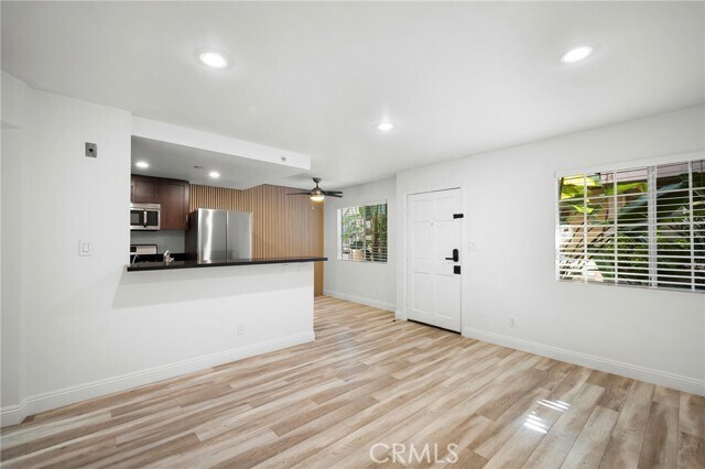 Building Photo - 1116 E Palmer Ave