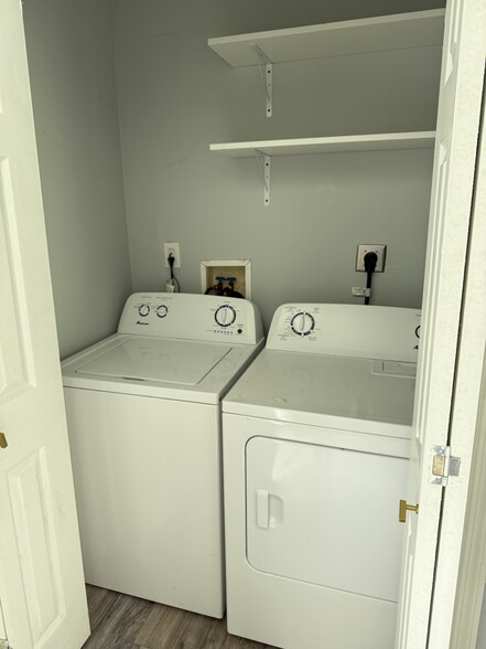 Building Photo - 3028 Toms Way