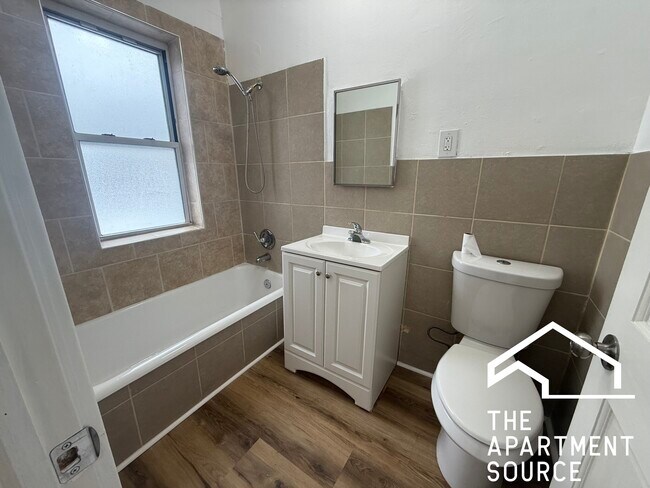 Building Photo - 3420 W Irving Park Rd