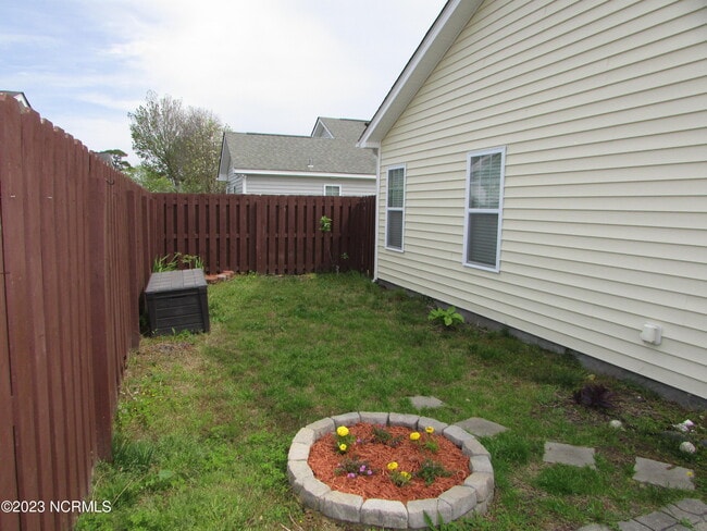 Building Photo - 4409 Southern Pine Dr SE
