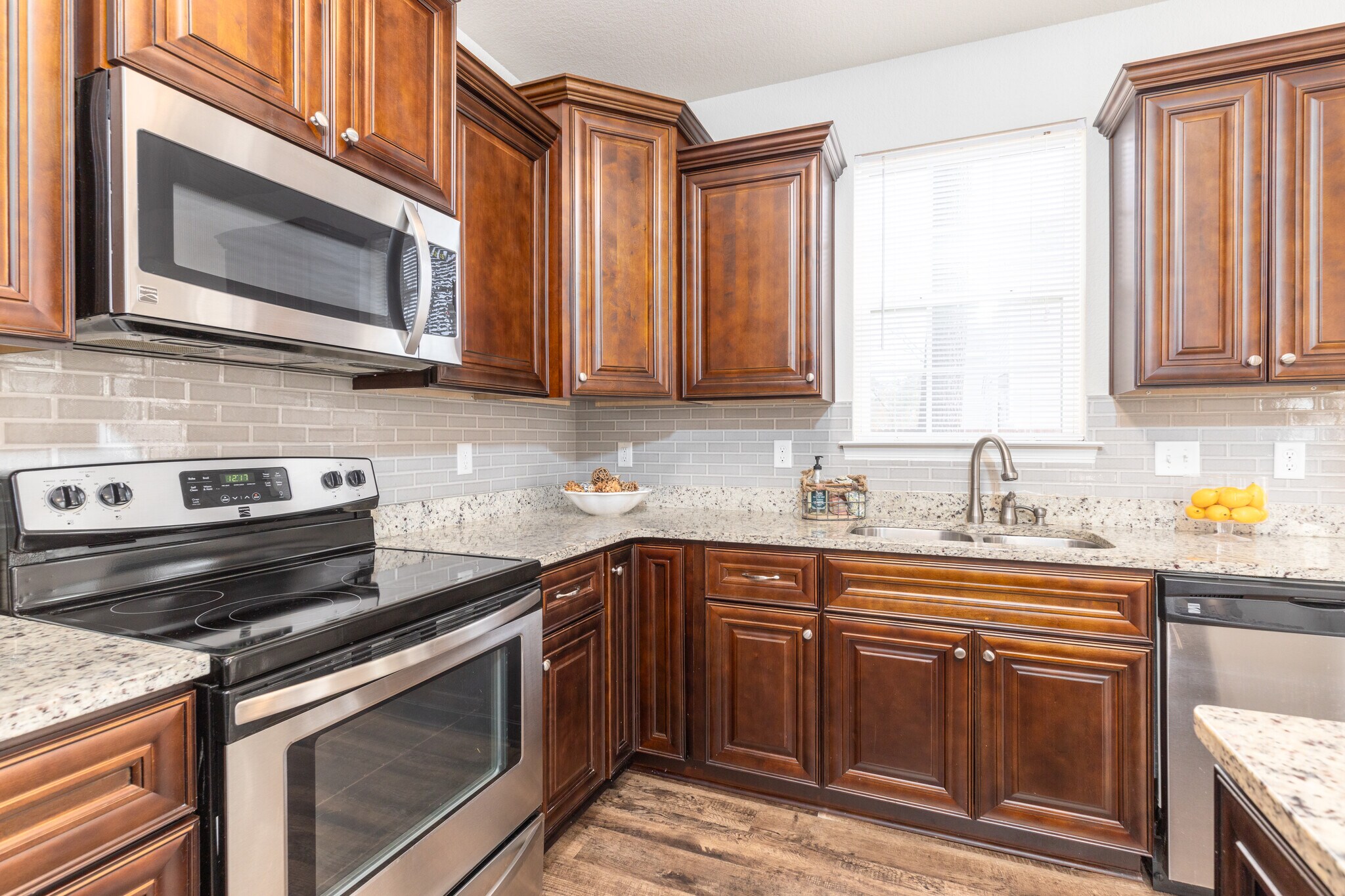 Kitchen - 132 S Thalia Rd