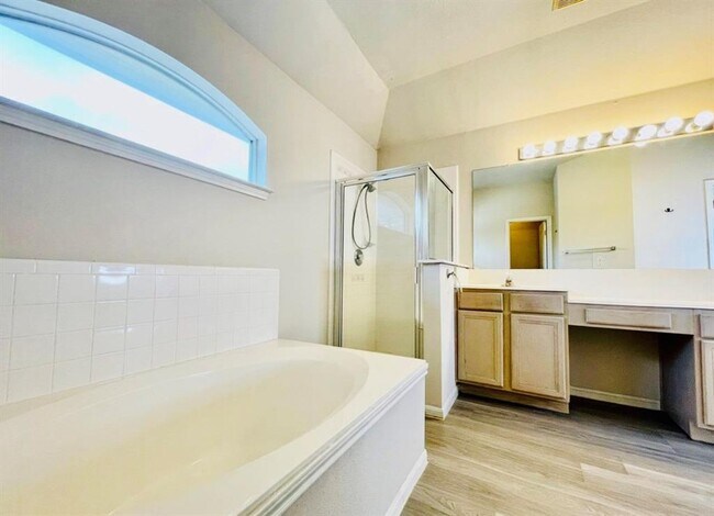Building Photo - 3720 Bratton Heights Dr