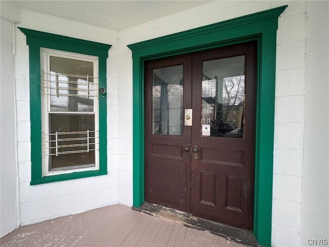 Building Photo - 229 Kellogg St