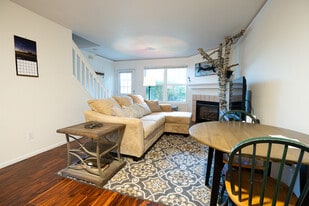 Building Photo - 242 Pheasant Run