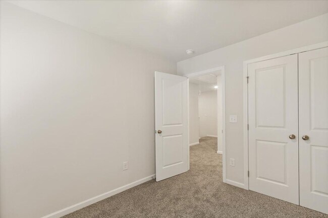 Building Photo - 2055 Hillman Wy