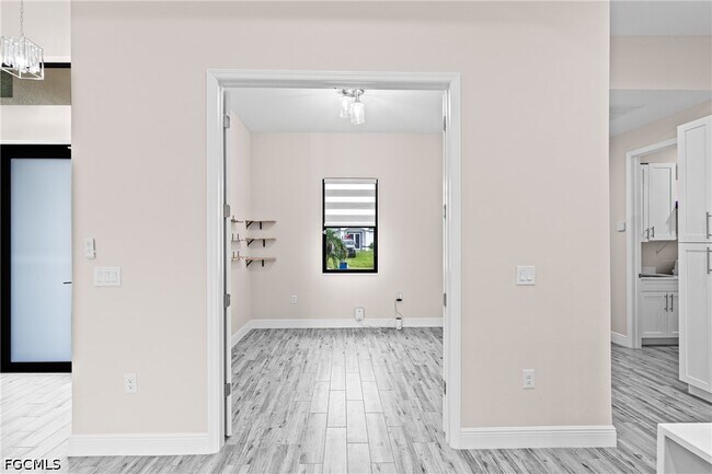 Building Photo - 4707 6th St W