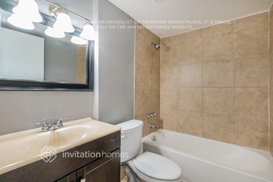 Building Photo - 3922 S Pagosa St