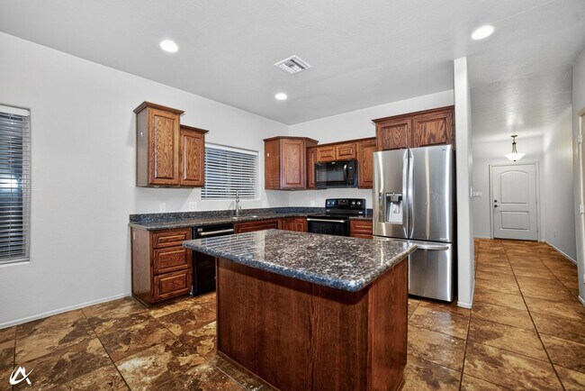 Building Photo - 2523 S 41st Ave