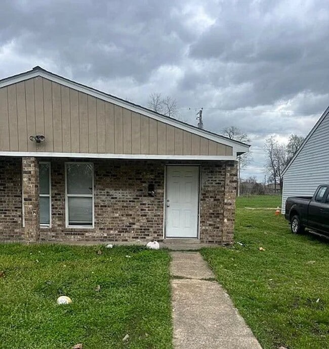 Building Photo - 308 Gannt St