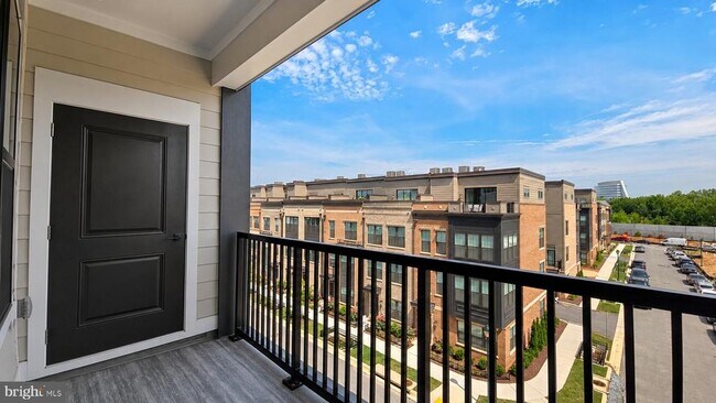 Building Photo - 1121 Fortune Terrace