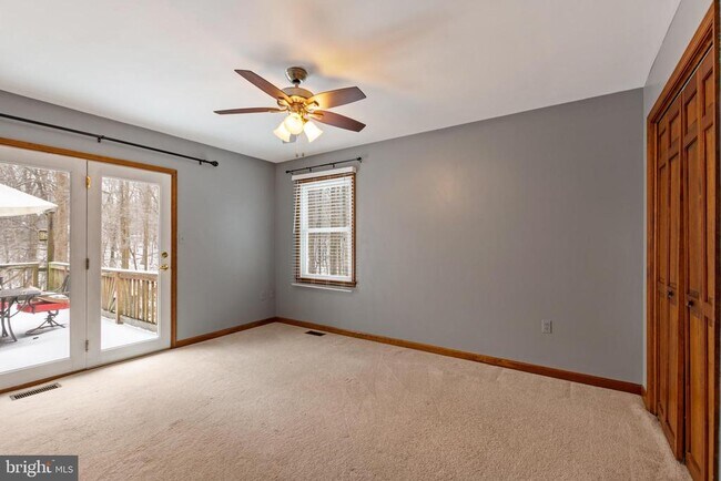 Building Photo - 4160 Bristol Dr