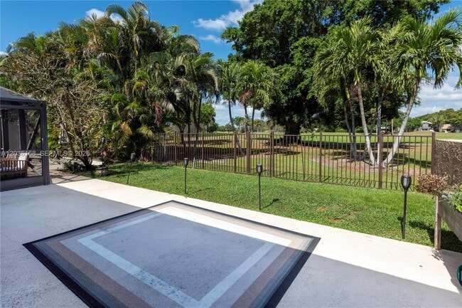 Building Photo - 921 Bayberry Point Dr