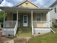 Building Photo - 437 Sterling St