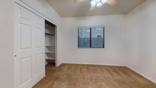 Building Photo - Very nice single level home