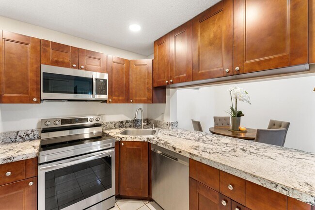 Building Photo - 1108 Green Pine Blvd