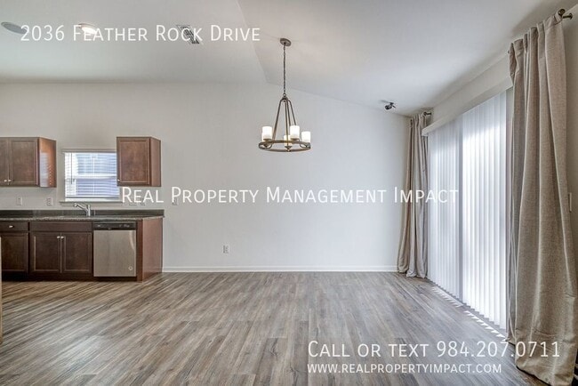 Building Photo - 2036 Feather Rock Dr