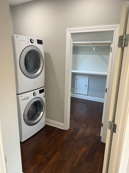 Building Photo - 1426 Elysian Fields Ave