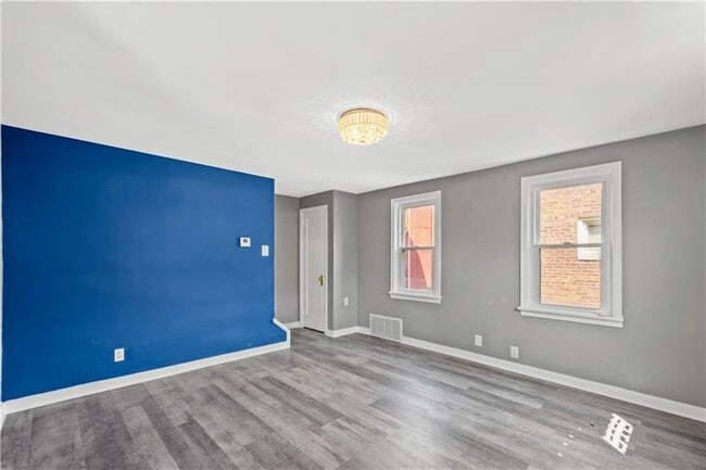 Building Photo - 226 Monongahela Ave