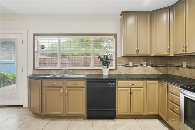 Building Photo - 5161 Bartlett Dr