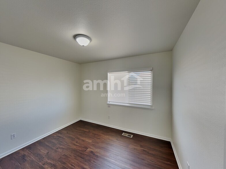 Building Photo - 4570 N Orleans St