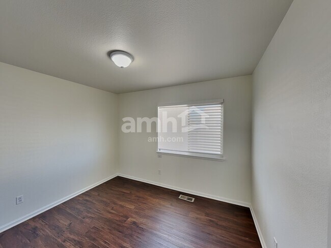 Building Photo - 4570 N Orleans St