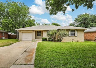 Building Photo - 3406 Avon Dr