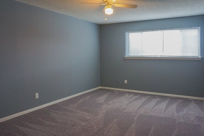 Building Photo - 10526 Hammerly Blvd
