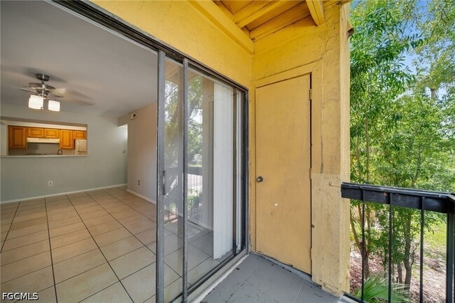 Building Photo - 2885 Winkler Ave