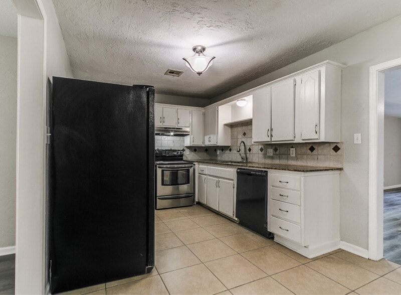 Building Photo - 1519 Rockridge Ct