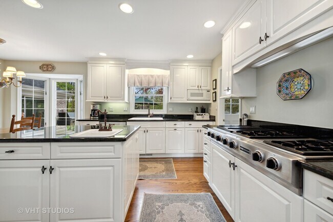 Building Photo - 24 Ashbury Ln