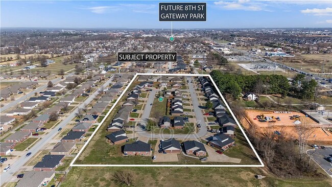 Building Photo - 3501 SW Landau Ct