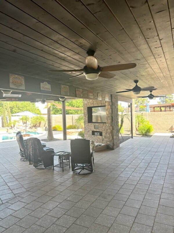 Building Photo - 4037 S Taylor Dr