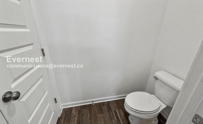 Building Photo - 3 Bed/2 Bath Home with Garage / Available Now!