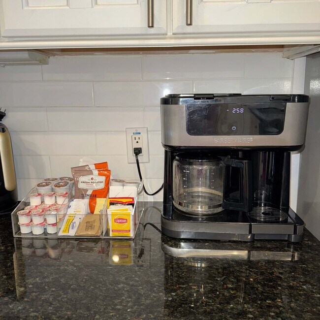 Building Photo - 42 Moody Dr