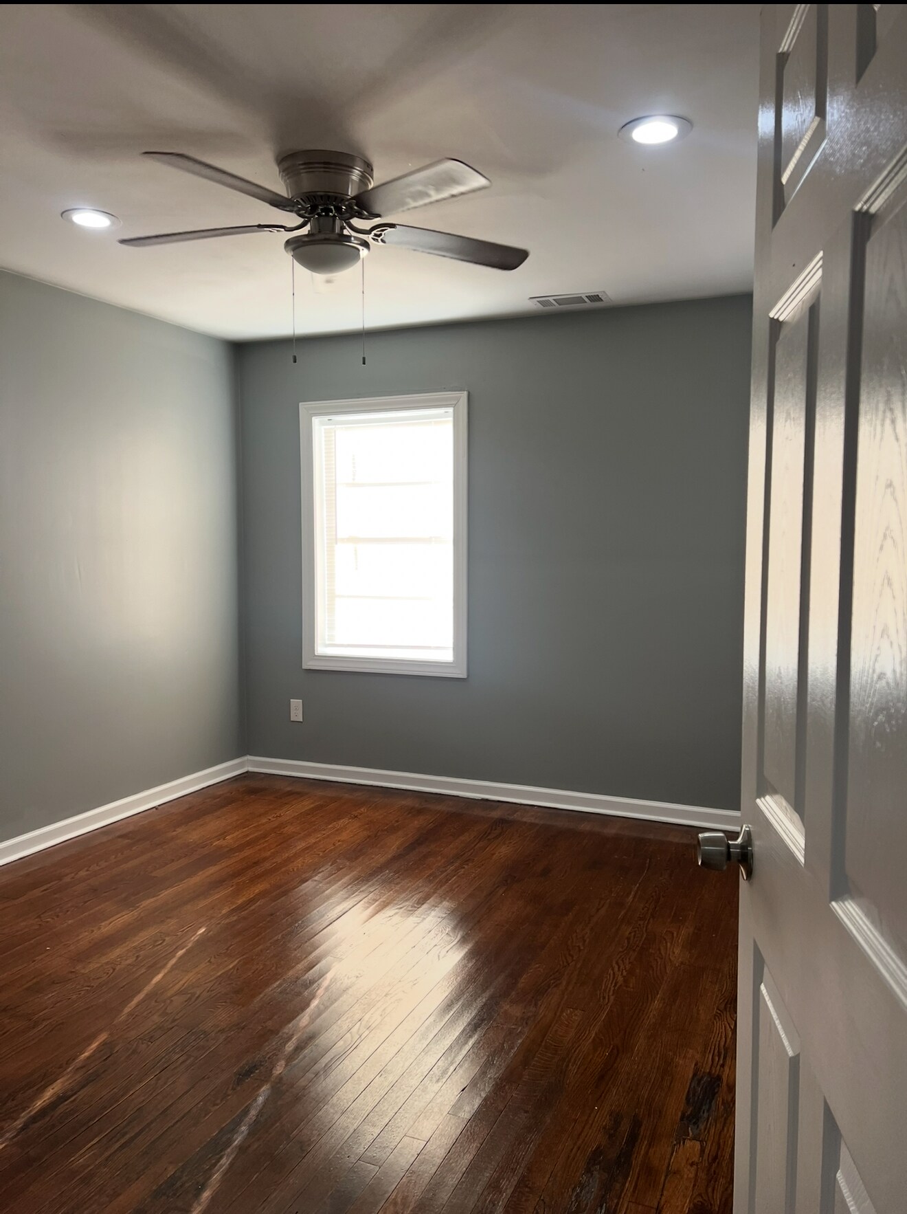 Building Photo - 3148 Highland Park Pl
