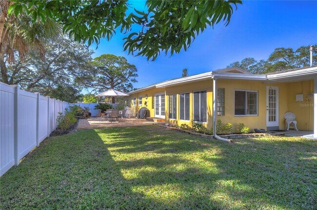 Building Photo - 5850 24th Ave S