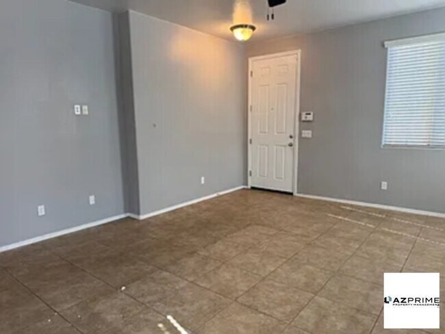 Building Photo - 8018 S 70th Ln