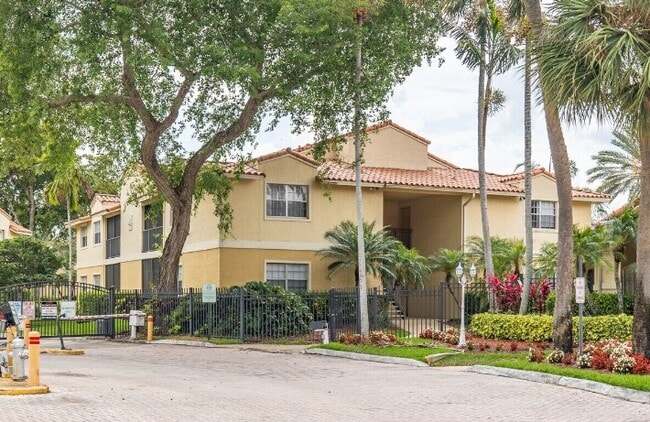 Building Photo - 1255 SW 46th Ave