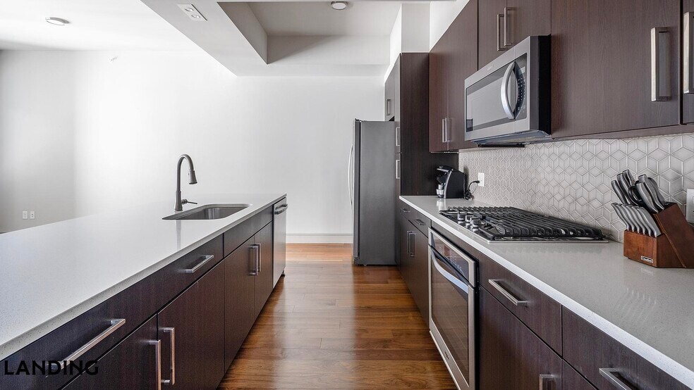 Building Photo - 1414 Wood Hollow Dr