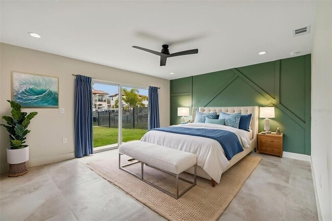 Building Photo - 3921 Versailles Dr