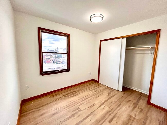 Building Photo - 1150 70th St