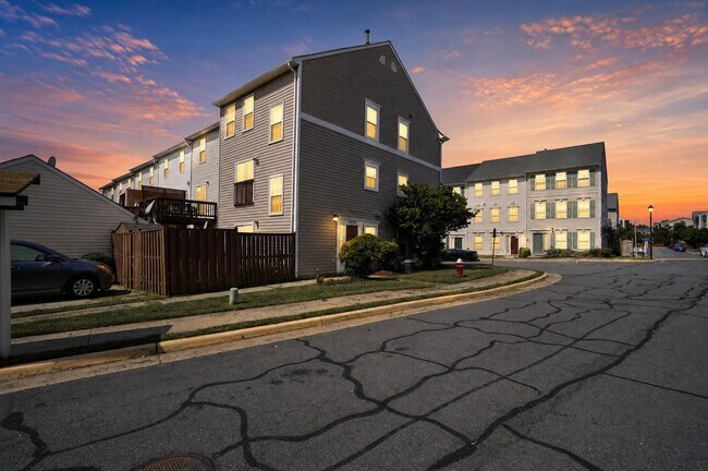 Building Photo - 46051 Marble Terrace
