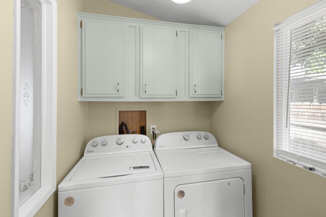 Building Photo - 47800 Madison St