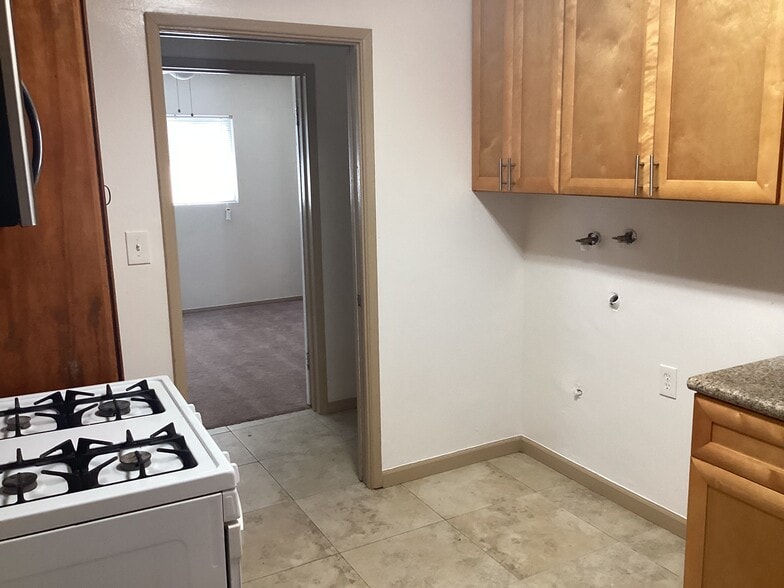 Building Photo - 138 N Vecino Dr
