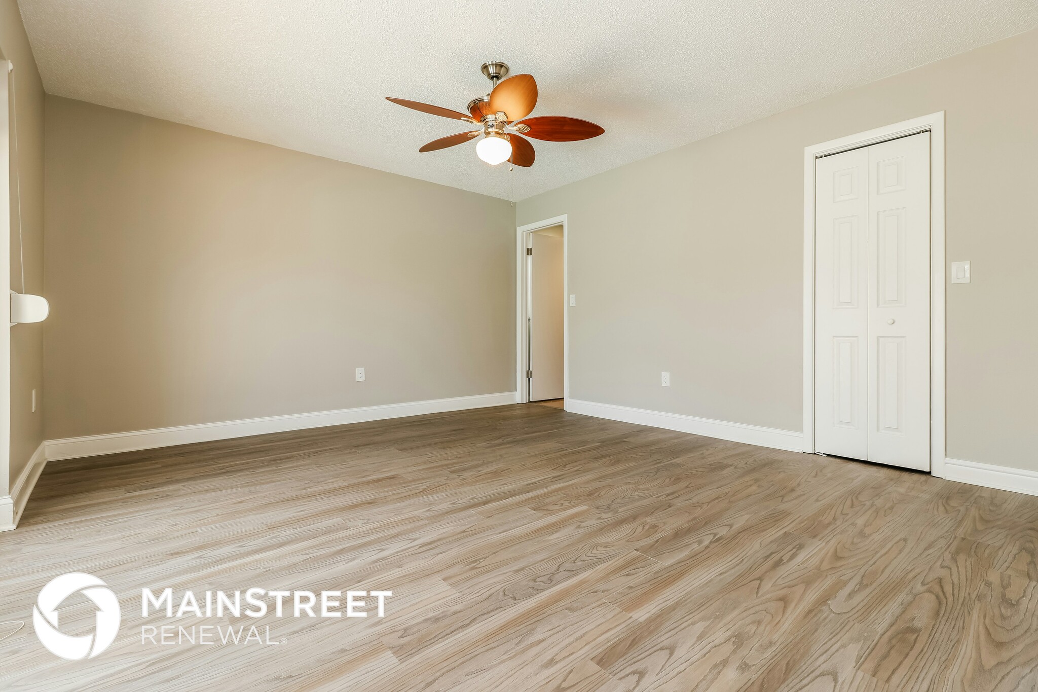 Building Photo - 9827 San Sierra Way