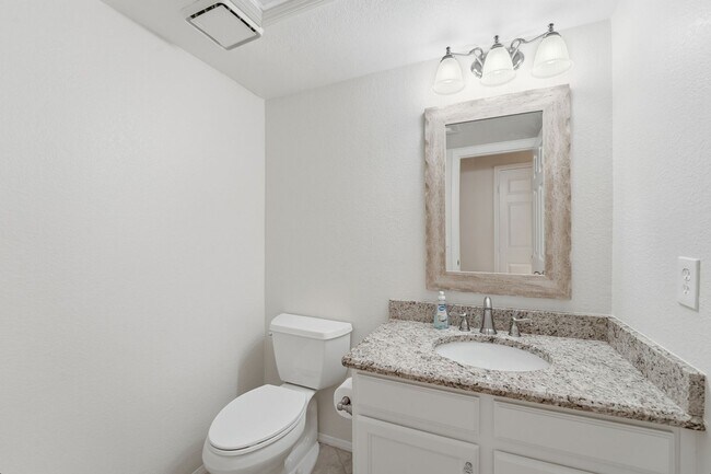 Building Photo - Beautiful 3 Bed/ 2.5 Bath Scottsdale Home I Near Kierland - Prime Location