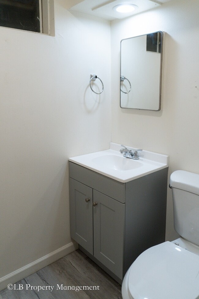 Building Photo - 1303 Lipan Dr