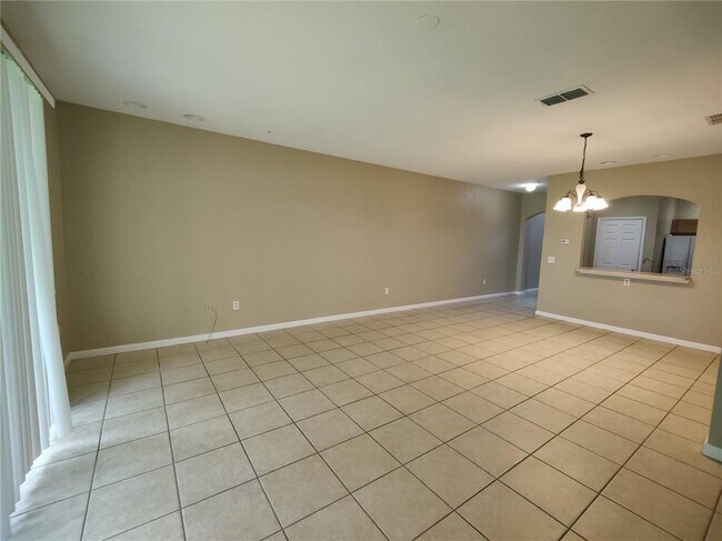Building Photo - 2980 Ashland Ln S